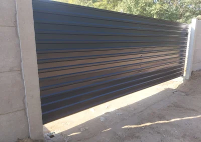 lemezkerítés lemezkapu Budapest trapézlemez