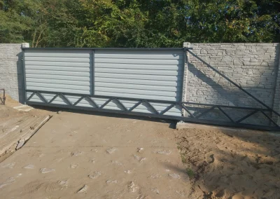 lemezkerítés lemezkapu Budapest trapézlemez