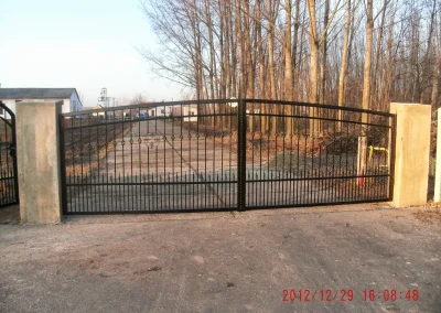 Kovácsoltvas kétszárnyú kapu Monostorpályi