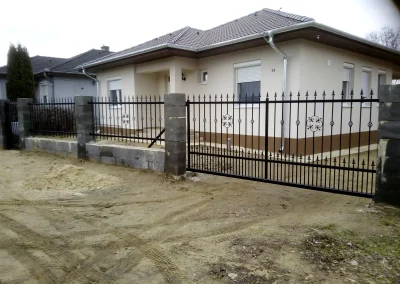 kovácsoltvas kerítés Debrecen