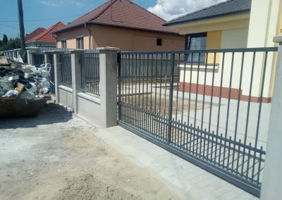 minimalista acélkerítés kapu Debrecen